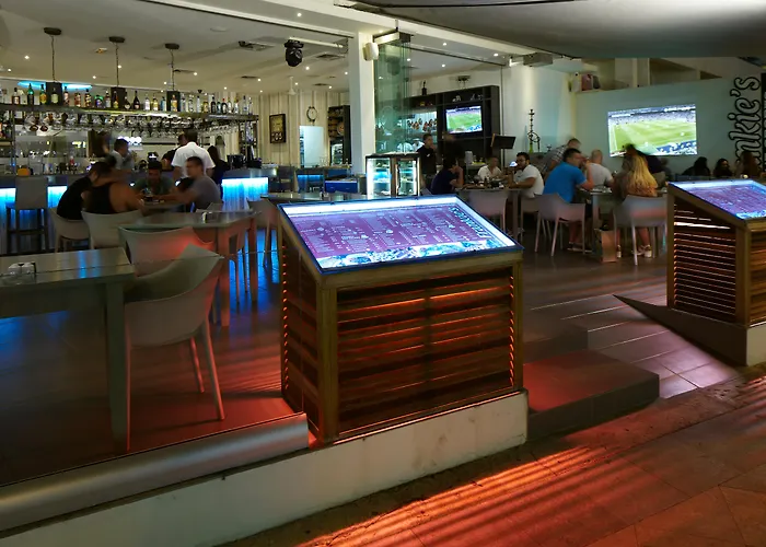 Melpo Antia Hotel & Suites